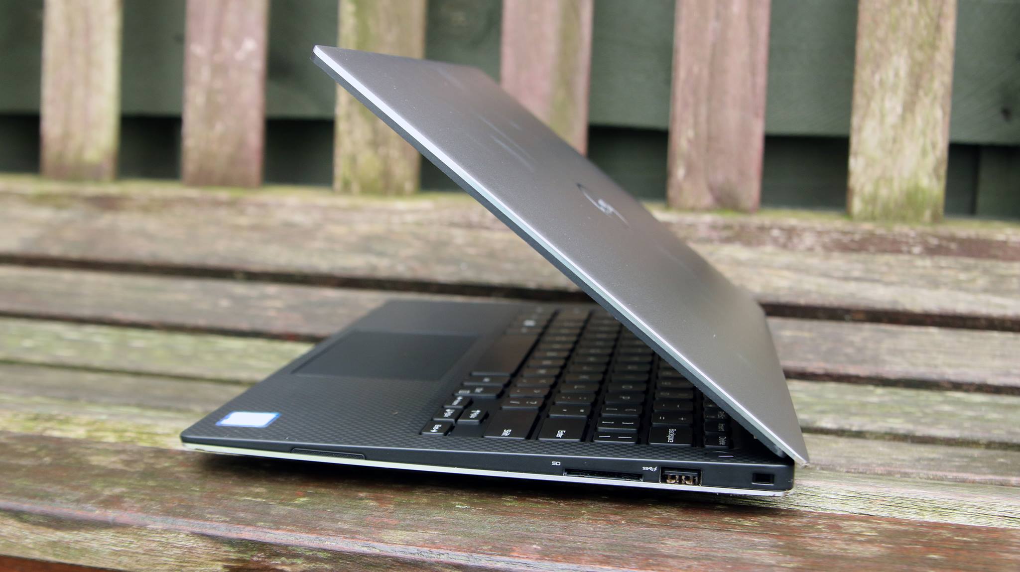 Laptop Dell Ultrabook XPS 9350 2016-9.jpg